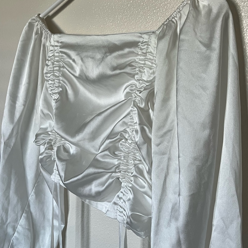 Small Ruched Drawstring Crop Top - Picture 2 of 2